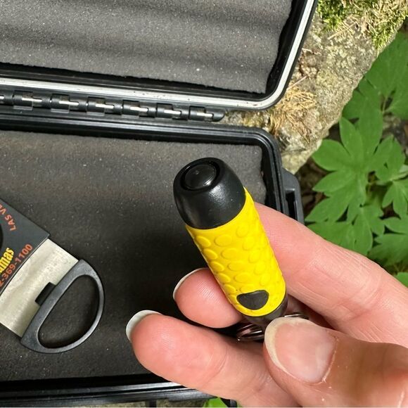 Black Portable Herf-a-dor Humidor Cigar Case and Accessories - Picture 11 of 14